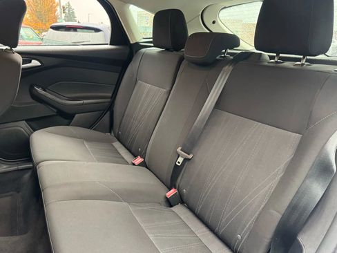 Used 2015 Ford Focus SE image 16