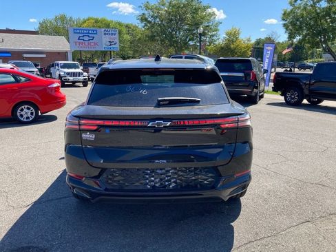 New 2025 Chevrolet Equinox EV RS w/ Convenience Package II FWD image 24