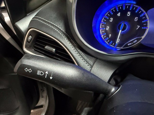Used 2025 Chrysler Pacifica Limited AWD/4WD image 39