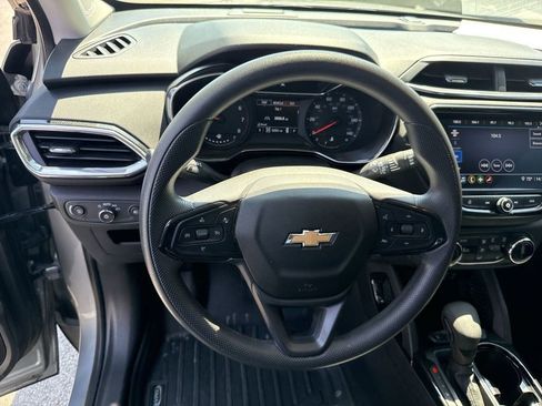 Used 2023 Chevrolet TrailBlazer LT w/ Convenience Package AWD/4WD image 23