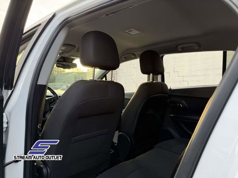 Used 2021 Chevrolet Trax LS w/ Tint and Cruise Package image 24