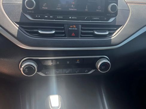 Used 2021 Nissan Altima 2.5 SR image 11