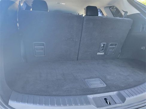 Used 2022 MAZDA CX-9 Touring image 18