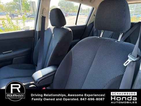 Used 2011 Nissan Versa Hatchback w/ Premium Pkg FWD image 9