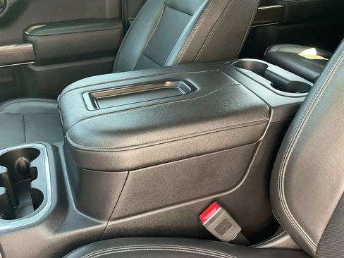 Used 2019 Chevrolet Silverado 1500 LTZ w/ LTZ Premium Package AWD/4WD image 30