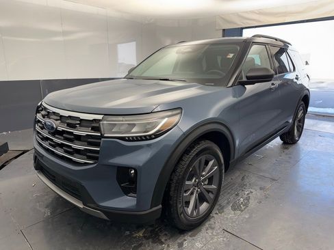 New 2026 Ford Explorer Active w/ Active Comfort Package image 9