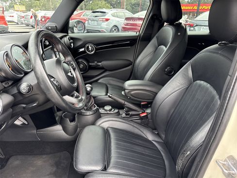 Used 2016 MINI Cooper S image 10