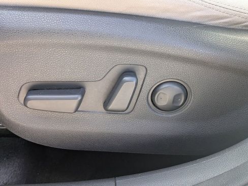 Used 2018 Hyundai Tucson SEL image 19