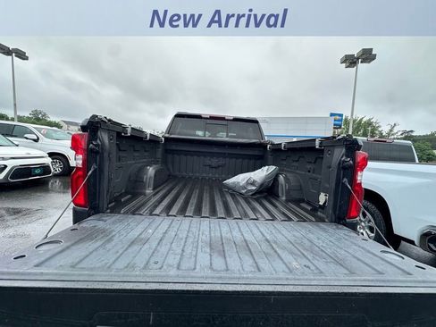 Used 2022 Chevrolet Silverado 1500 RST AWD/4WD image 10