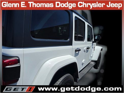 Used 2023 Jeep Wrangler Unlimited Sahara w/ Cold Weather Group AWD/4WD image 12