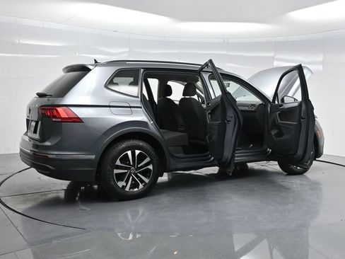 Used 2022 Volkswagen Tiguan S FWD image 4
