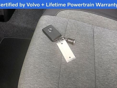 Certified 2025 Volvo XC40 B5 Core image 13