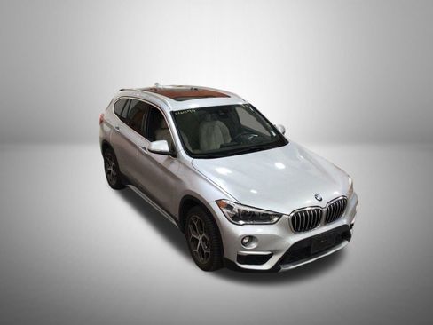 Used 2018 BMW X1 xDrive28i w/ Premium Package AWD/4WD image 4