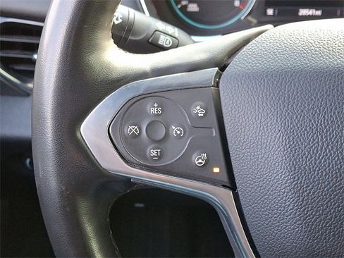 Used 2023 Chevrolet Traverse LT image 22