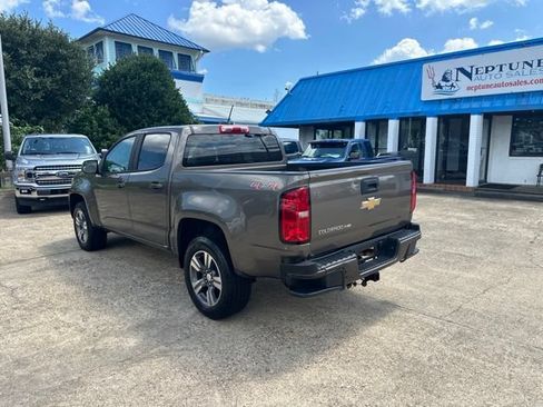 Used 2017 Chevrolet Colorado W/T w/ Custom Special Edition AWD/4WD image 7