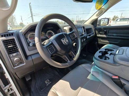 Used 2018 RAM 1500 ST RWD image 17