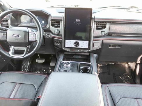 Used 2022 Ford Expedition Max Limited image 18