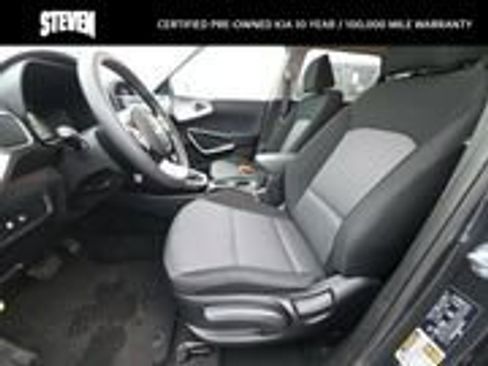 Certified 2025 Kia Soul LX w/ LX Technology Package image 9