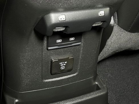 Used 2022 Jeep Wrangler Unlimited Sahara image 22