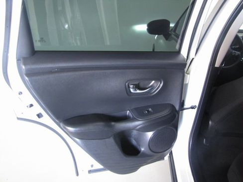 Certified 2025 Honda HR-V LX image 13