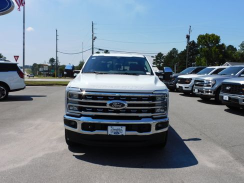 New 2026 Ford F250 Lariat w/ Chrome Package image 3