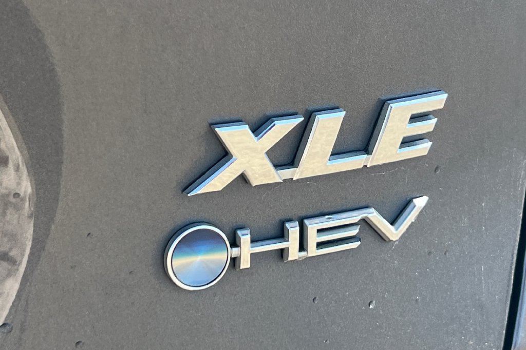 Certified 2025 Toyota RAV4 XLE AWD/4WD image 30