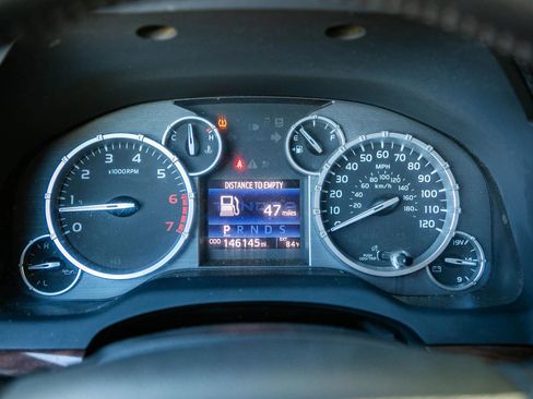 Used 2016 Toyota Tundra Limited w/ Limited Premium Package image 28