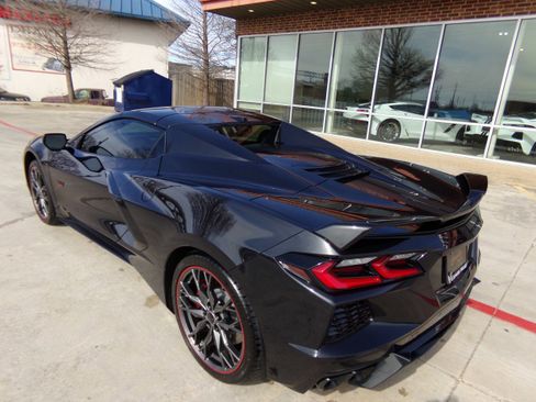Used 2023 Chevrolet Corvette 3LT Z51 70th Convertible w/ Z51 Performance Package image 11