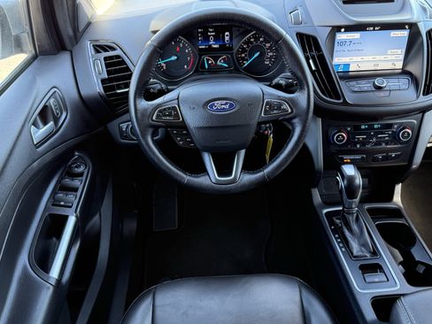 Used 2018 Ford Escape SEL image 19