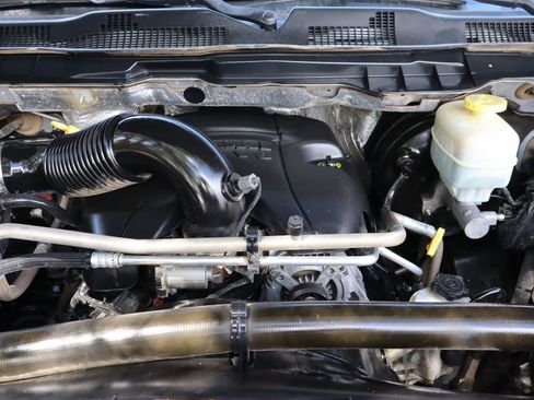 Used 2017 RAM 2500 SLT AWD/4WD image 38