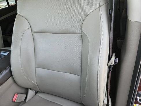 Used 2020 Chevrolet Suburban Premier RWD image 14