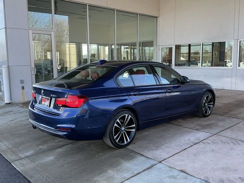 Used 2018 BMW 330i xDrive Sedan w/ Premium Package image 22