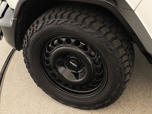 Used 2025 Mercedes-Benz G 63 AMG 4MATIC image 32