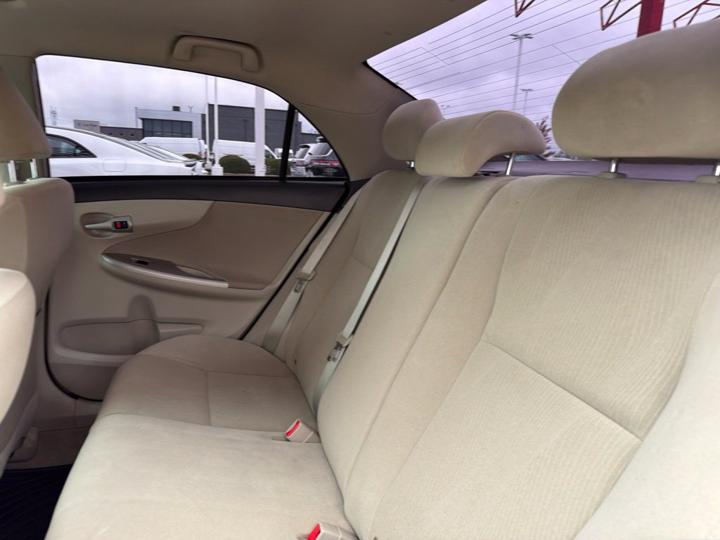 Used 2012 Toyota Corolla LE w/ Premium Pkg FWD image 13