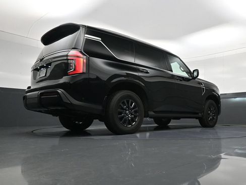 Used 2025 Nissan Armada SV AWD/4WD image 26