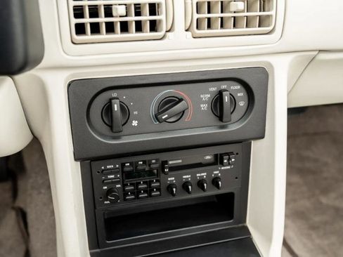 Used 1990 Ford Mustang LX image 15