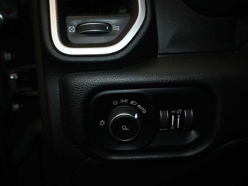 Used 2019 RAM 2500 Big Horn AWD/4WD image 13