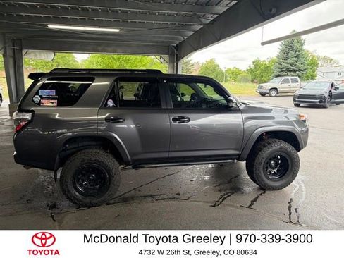 Used 2020 Toyota 4Runner Venture w/ Moonroof Package AWD/4WD image 4