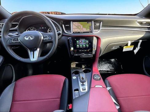 Used 2025 INFINITI QX50 Sport image 16