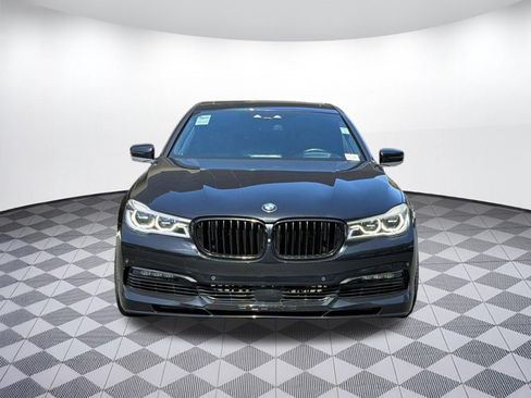 Used 2017 BMW ALPINA B7 xDrive AWD/4WD image 6