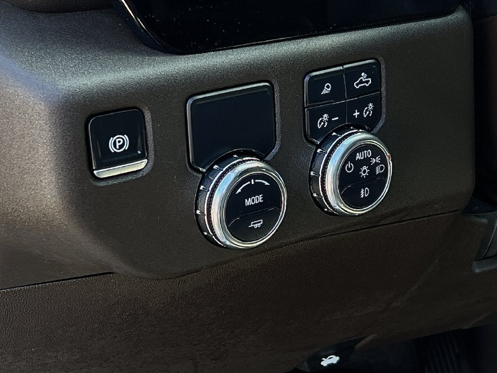 Used 2025 GMC Sierra 1500 SLT RWD image 8