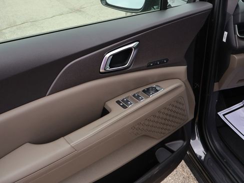 New 2026 Kia Carnival EX FWD image 31