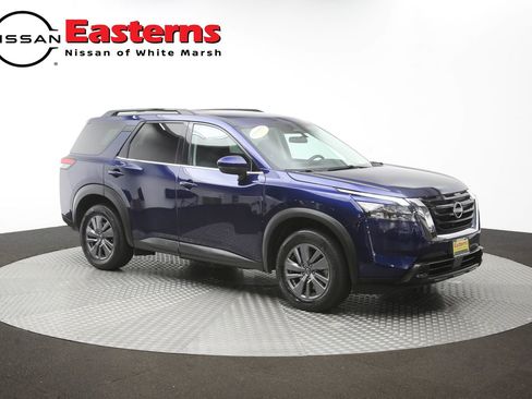 Used 2025 Nissan Pathfinder SV FWD image 47