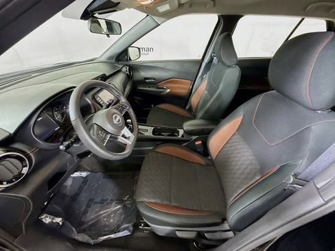Used 2024 Nissan Kicks SR image 19