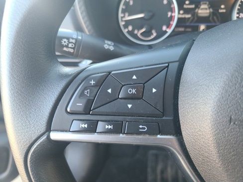 Used 2025 Nissan Sentra SV image 20