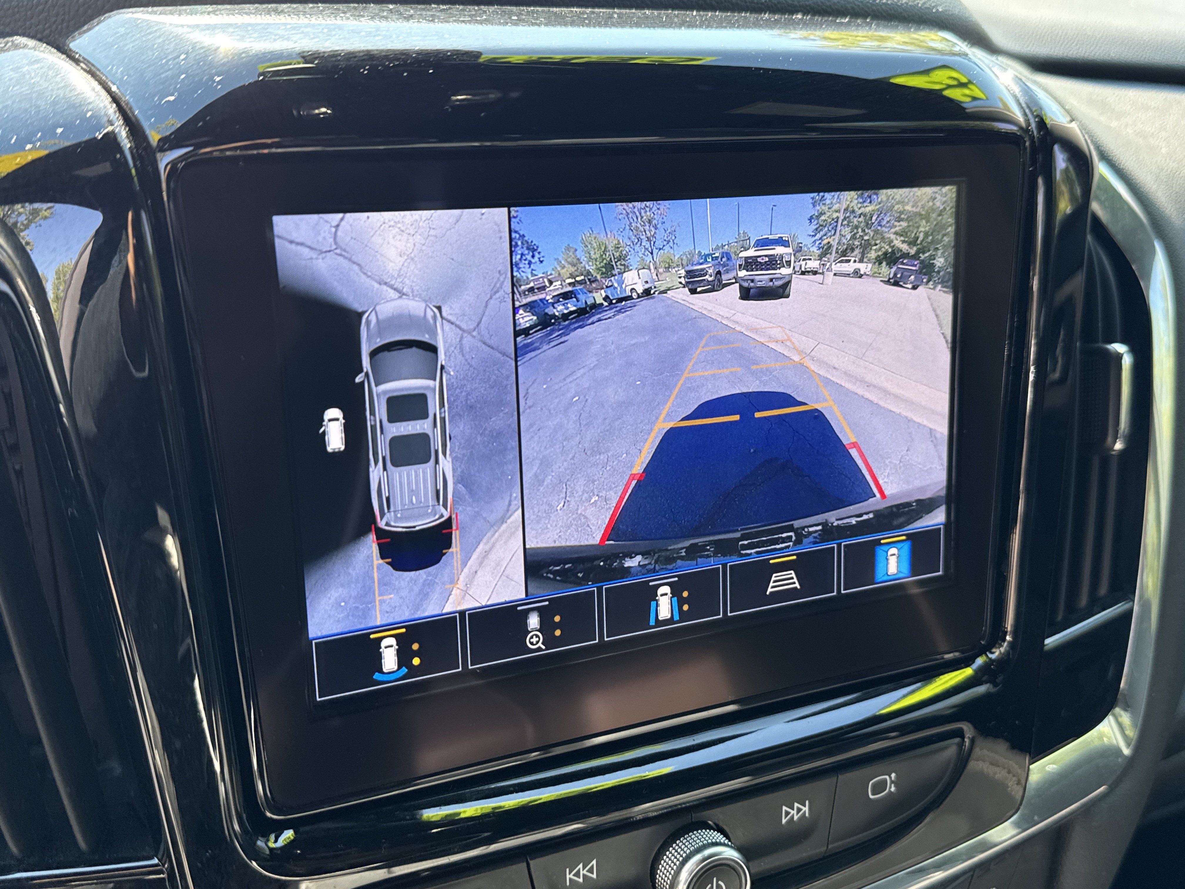 Certified 2023 Chevrolet Traverse Premier FWD image 25