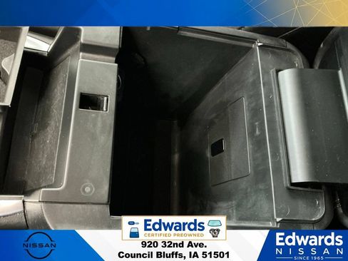 Used 2021 Ford Explorer XLT w/ Equipment Group 202A AWD/4WD image 34