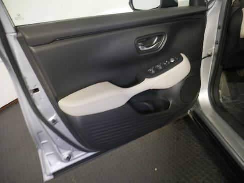 Certified 2023 Honda HR-V EX-L image 14