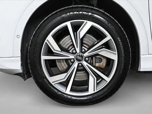 Certified 2023 Audi Q4 e-tron Prestige image 25