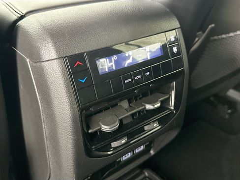 Used 2023 Jeep Grand Cherokee L Laredo RWD image 25